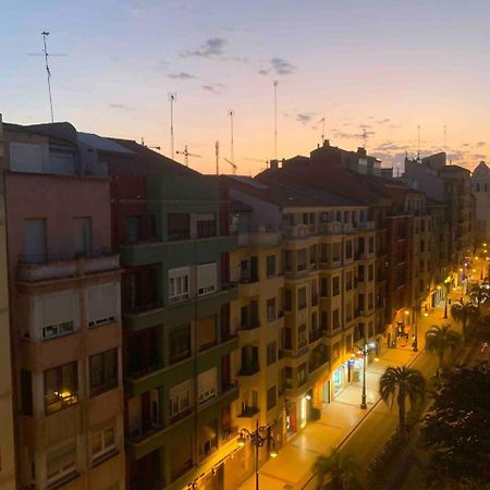 Un Hogar En El Centro Con Parking Gratuito Apartment Zaragoza Bagian luar foto