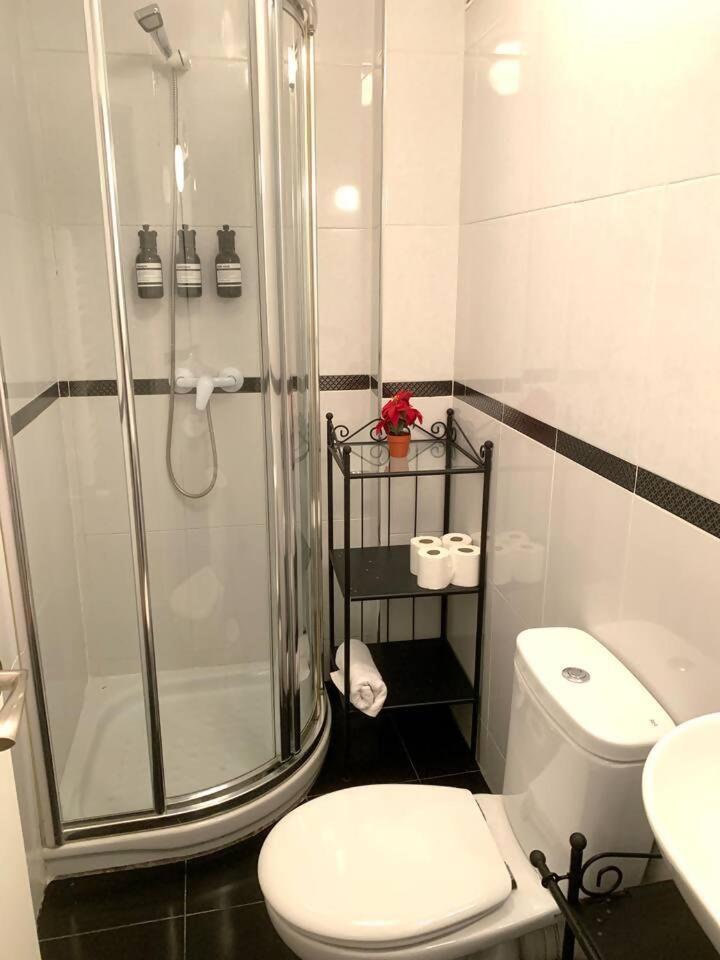 Un Hogar En El Centro Con Parking Gratuito Apartment Zaragoza Bagian luar foto