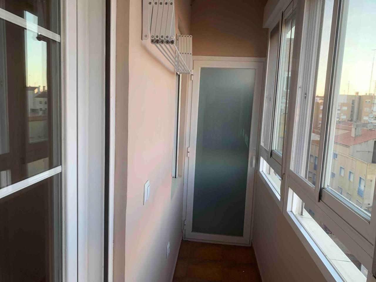 Un Hogar En El Centro Con Parking Gratuito Apartment Zaragoza Bagian luar foto